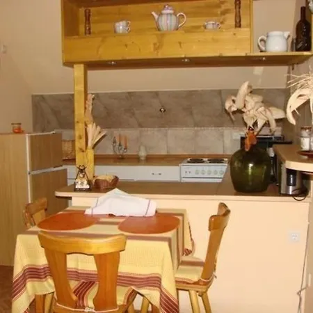 Appartement In Mit Garten Und Grill Schelingen